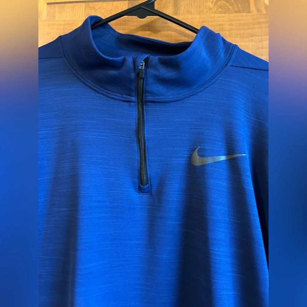 Nike Royal Blue men’s size Small Half-Zip Top